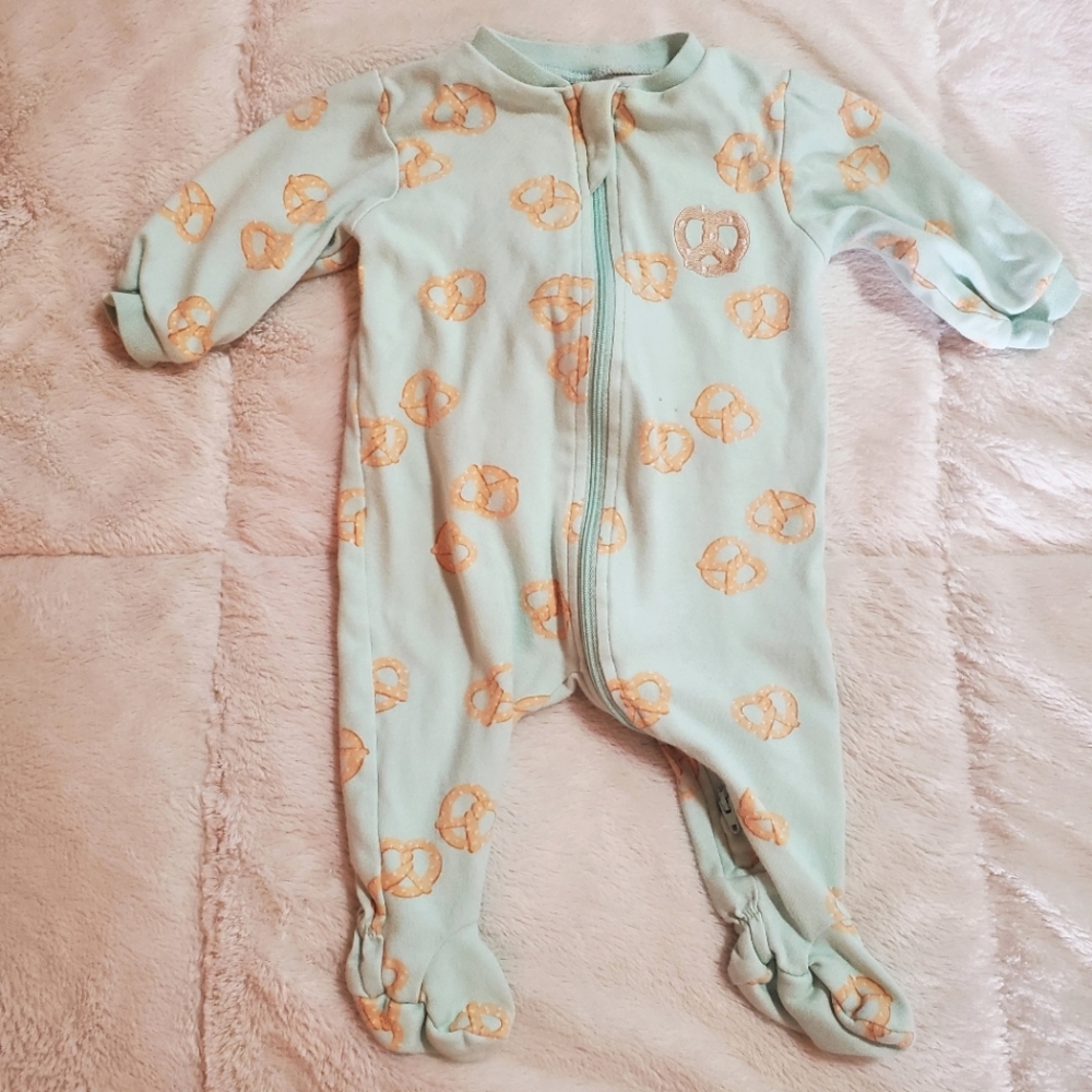 Pekkle Pretzel Pajama